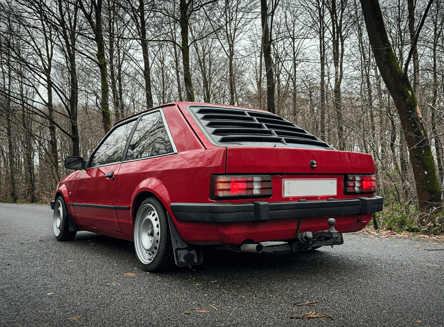 Ford Escort 3 rear window louver