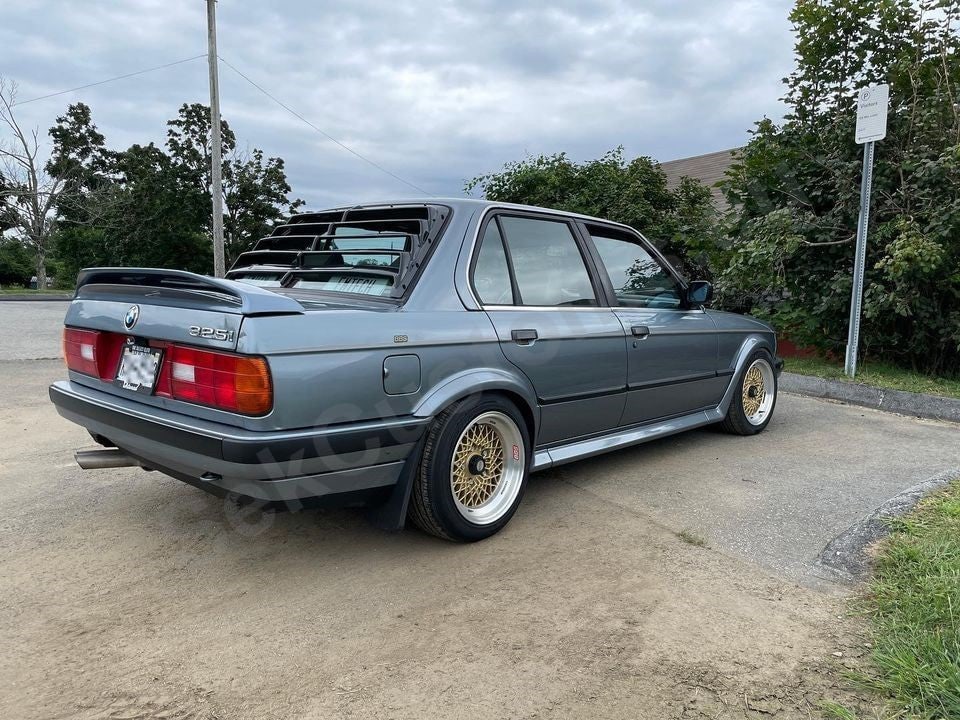 BMW E30 Rear Window Louver
