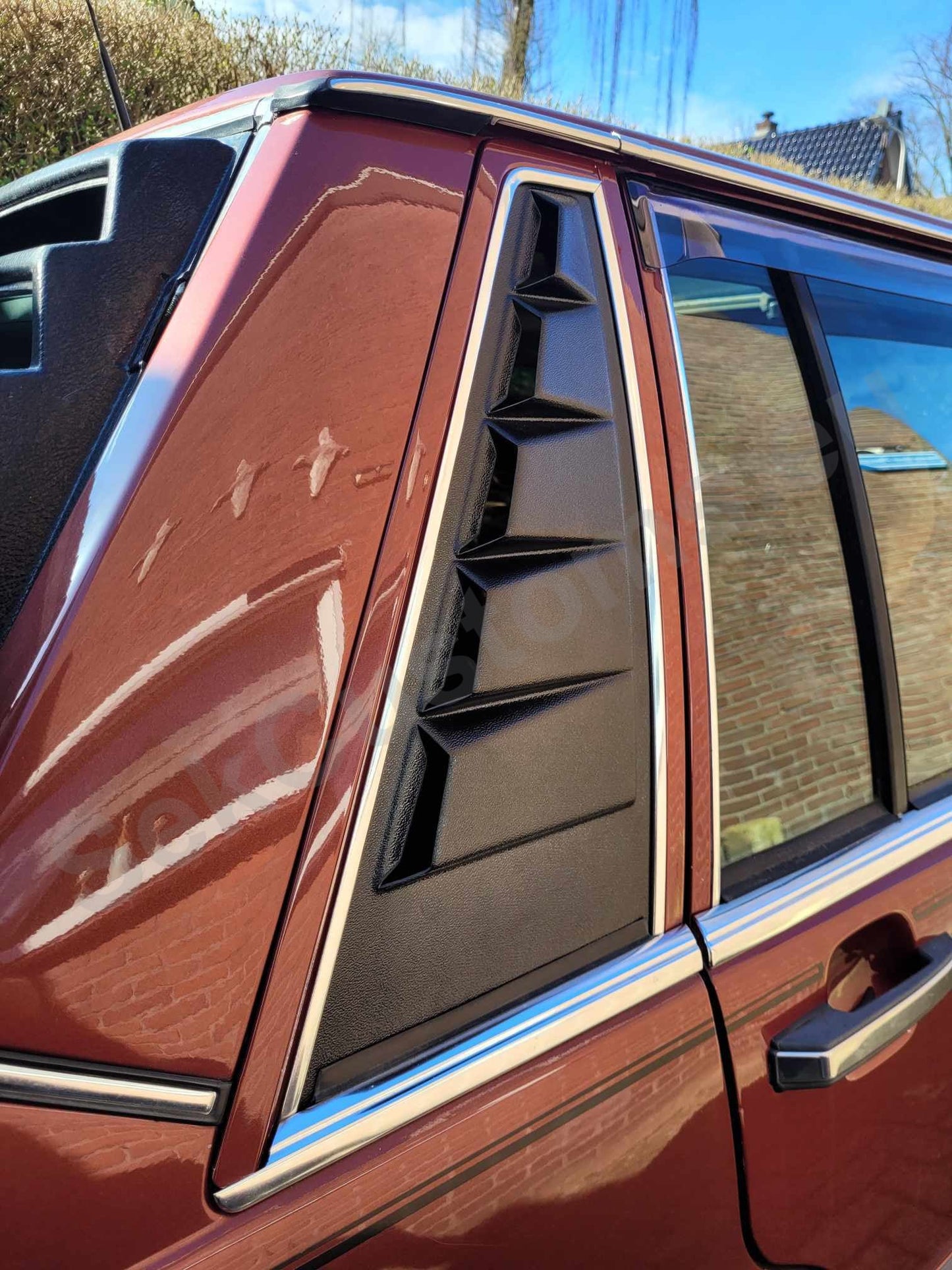 Volvo 700 Series Side Quarter Window Louvers