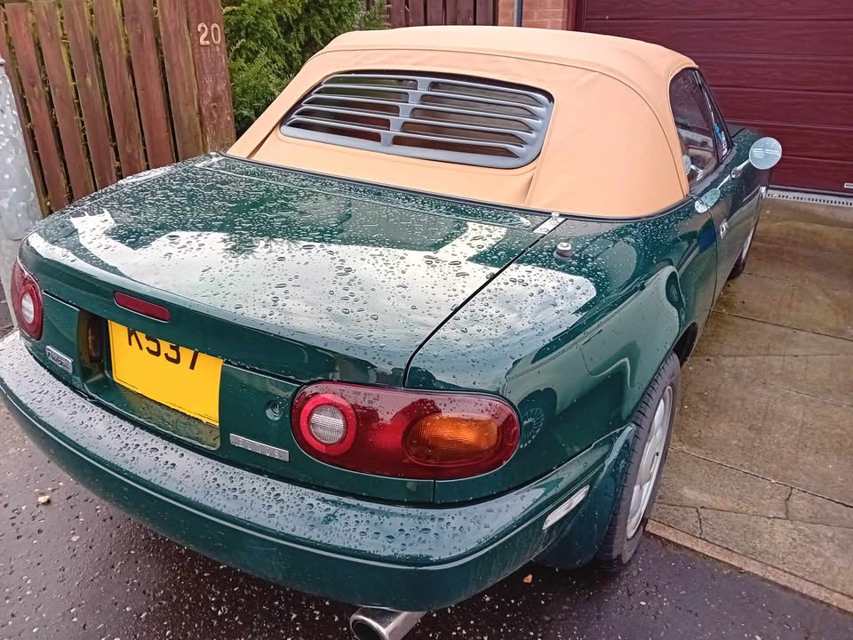 Mazda MX-5 SoftTop Rear Window Louver