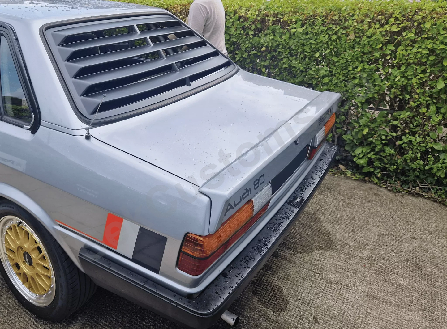 Audi 80 Rear Window Louver