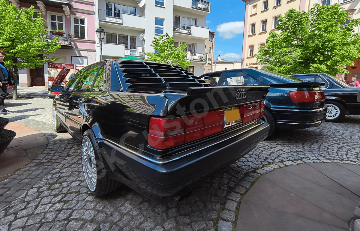 Audi V8 Rear Window Louver
