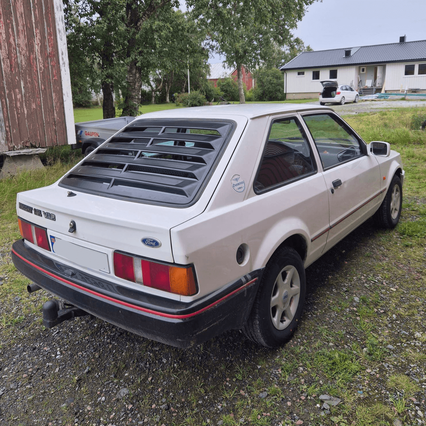 Escort mk4 rear window louver