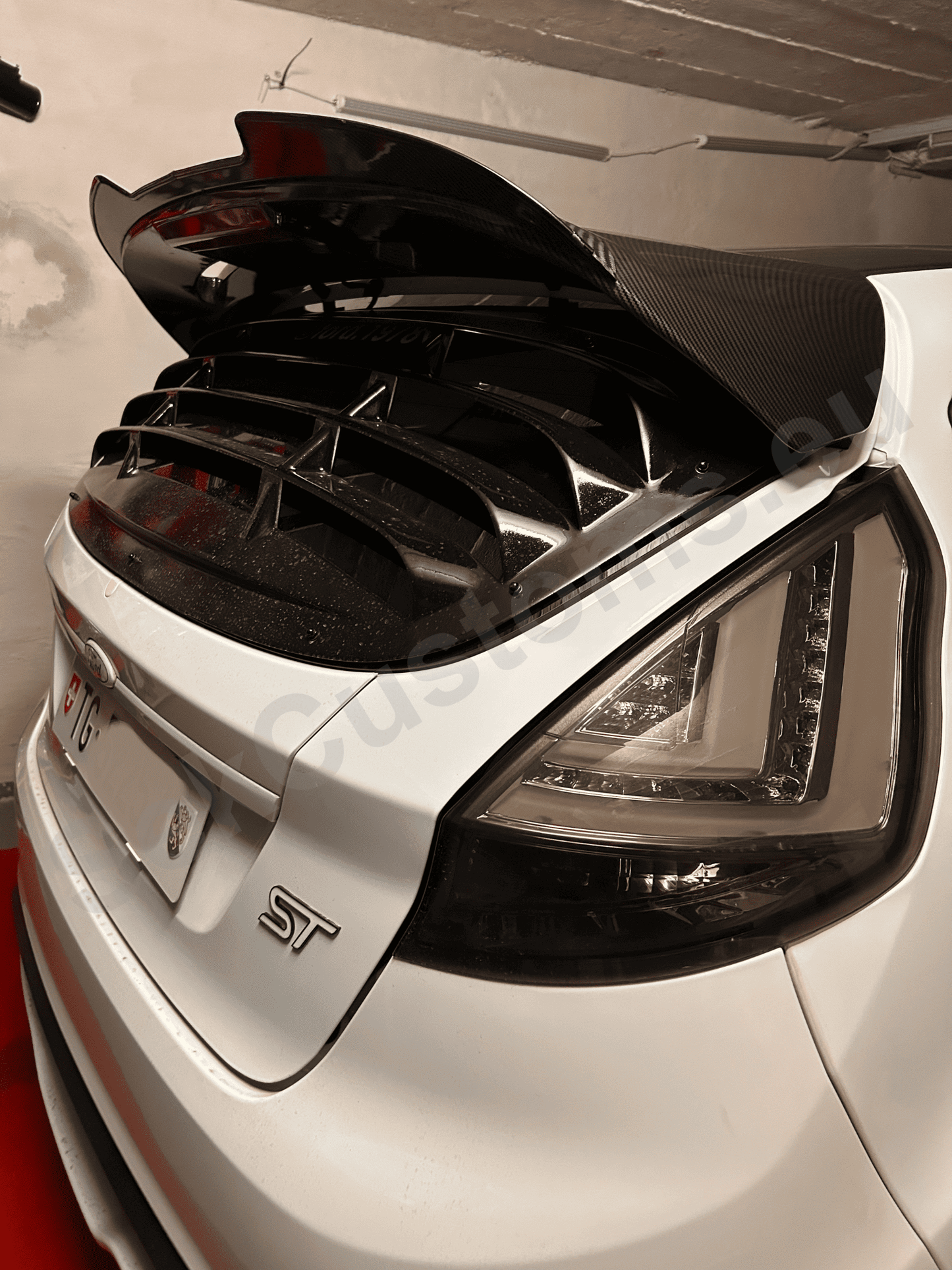 Ford Focus MK3 Rear Window Louver