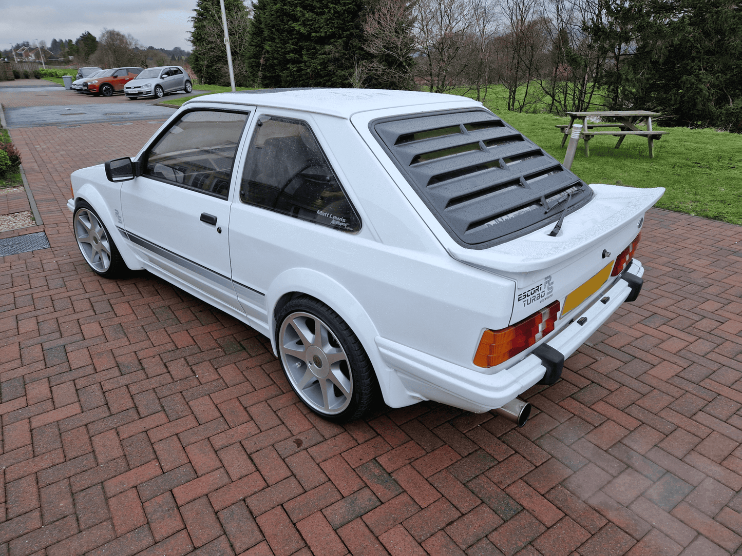 ford_escort_mk3_rear_window_louver