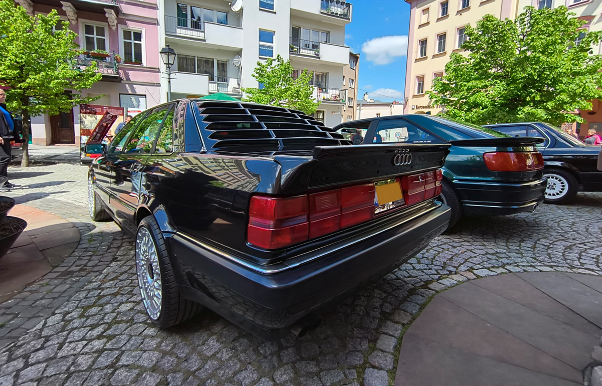 Audi V8 Rear Window Louver