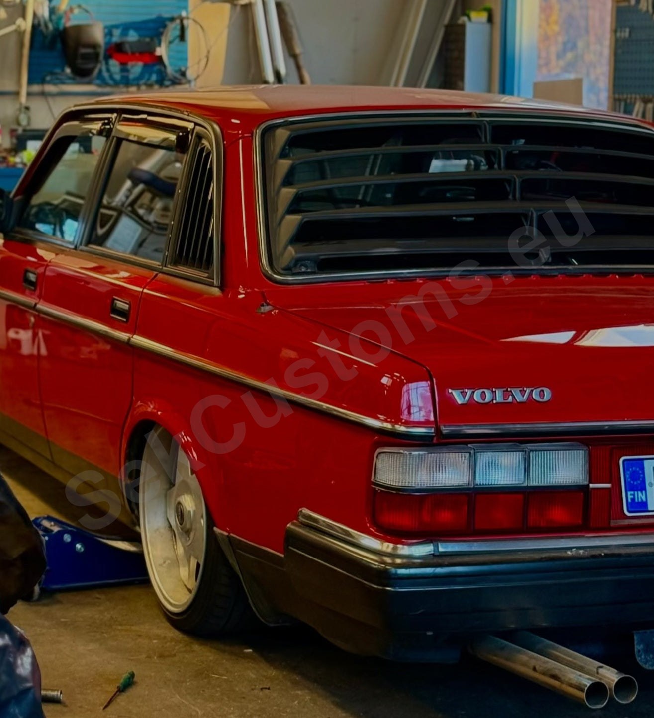 Volvo 240 Side Quarter Window Louvers